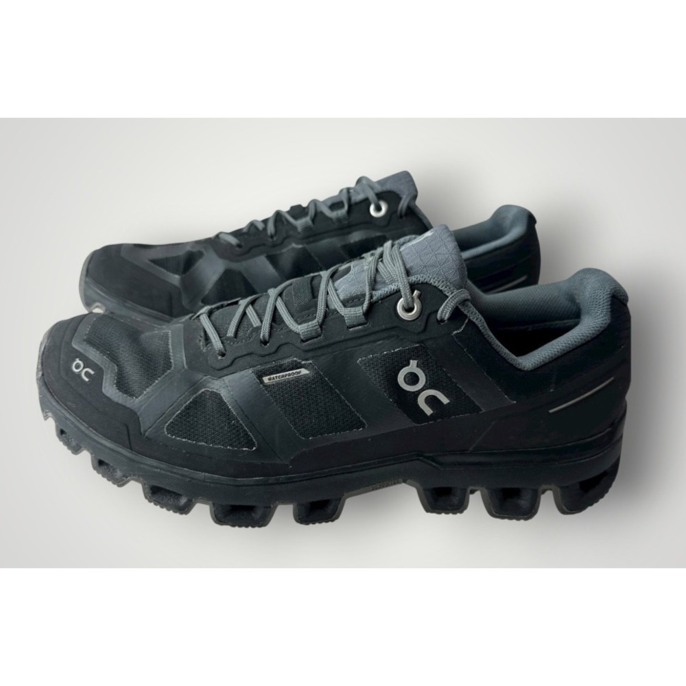 On Running Cloudventure Trail Shoes Women's Sz 9 Black Waterproof Hiking Outdoor